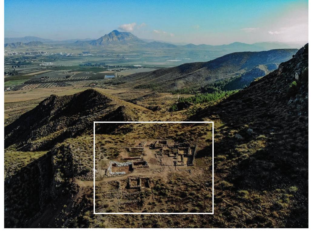 Fia. 2. — View of the Coimbra del Barranco Ancho site. Photo credit: J. M. Garcie Cano. 