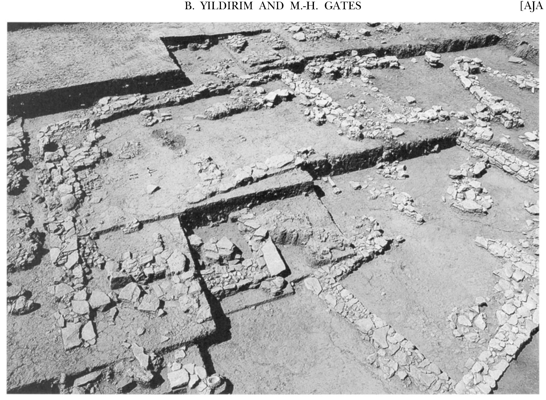 Fig. 6. Recent excavations of domestic contexts of Late Bronze Age levels at Panaztepe (A. Erkanal-Oktii) 