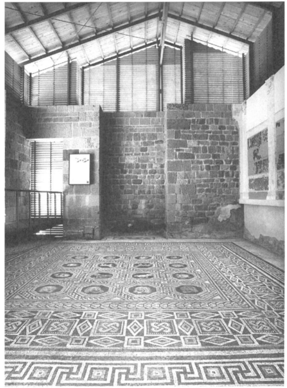 Fig. 21. Completion of building to protect the Hellenistic stucco decoration, wall painting, and Roman floor mosaics of the large peristyle Building Z at Pergamon (W. Radt). 