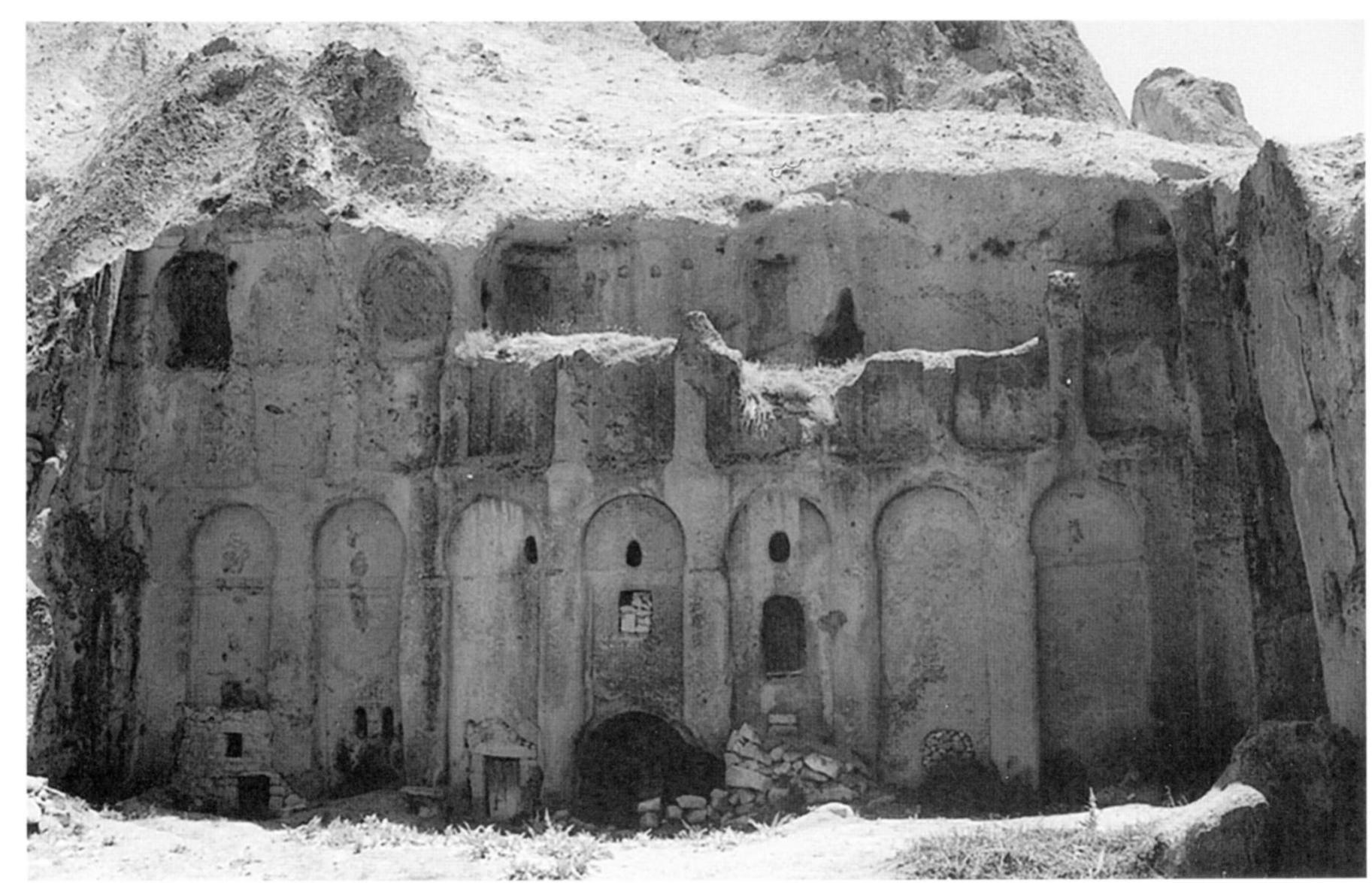 Fig. 32. Rock-cut facades with pilasters and blind arcades of superimposed registers at Yaprakhisar (V. Kalas) 