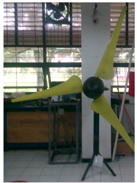 Windmill Electric Generators Project Using Arduino Wind turbine prototype arduino uno was used as a processor