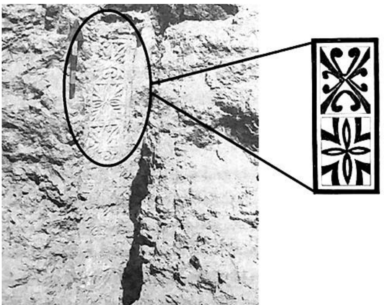 Fig. 5. The design of a stucco discovered by Mousavi from the Kuh-e Khvajeh Palace (after Mousavi 1995; source: authors).  As mentioned before, from 1991 to 1993, the courtyard of the Kuh-e Khvajeh  Palace was excavated and explored in three seasons, aiming at training of archeo students at the Higher Education Center for Cultural Heritage. During t  excavations supervised by Mahmoud Mousavi, two stucco blocks were found  at the stand of the northern front in the central courtyard of the Kuh-e Khvajeh Pa These stucco plaques were obtained from the distance between the staircase  the lateral porches at the plinth of the piers in both sides of the staircase, in a narrow  and long form which were 2.5 meters in height and 20 cm wide. The pa  of the right-side stucco includes the repetition of palm trees and the left side moti includes flowers and leaves in a rectangular framing (Fig. 5), which is repeated  throughout the stucco surface’. These motifs are so disorganized that canno  ogy hese  ace. ana  tern  be  described accurately. We also consider it enough to cite the excavator’s descriptions. For a comparative study, it should be noted that plant motifs are seen within  a rectangular framing and have very limited width. 