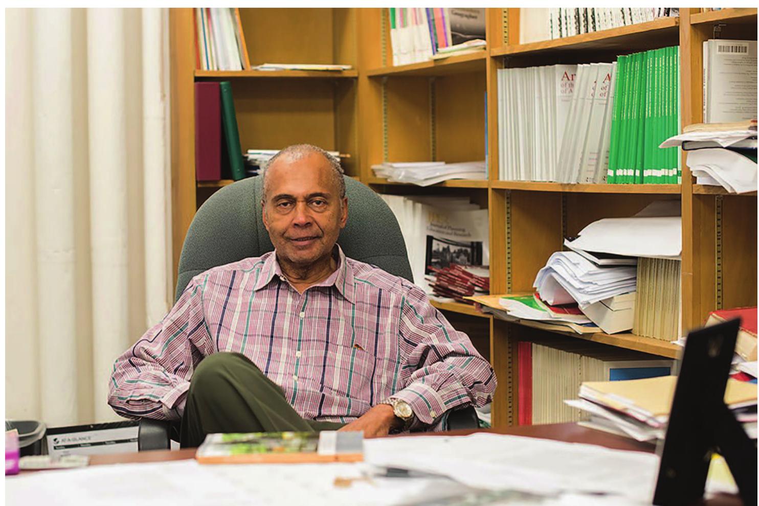 Figure 1. Dr. Wilson at the University of Alabama. Photo credit: Department of  oimmuementes T texteapntincunck A lalkwnws: 