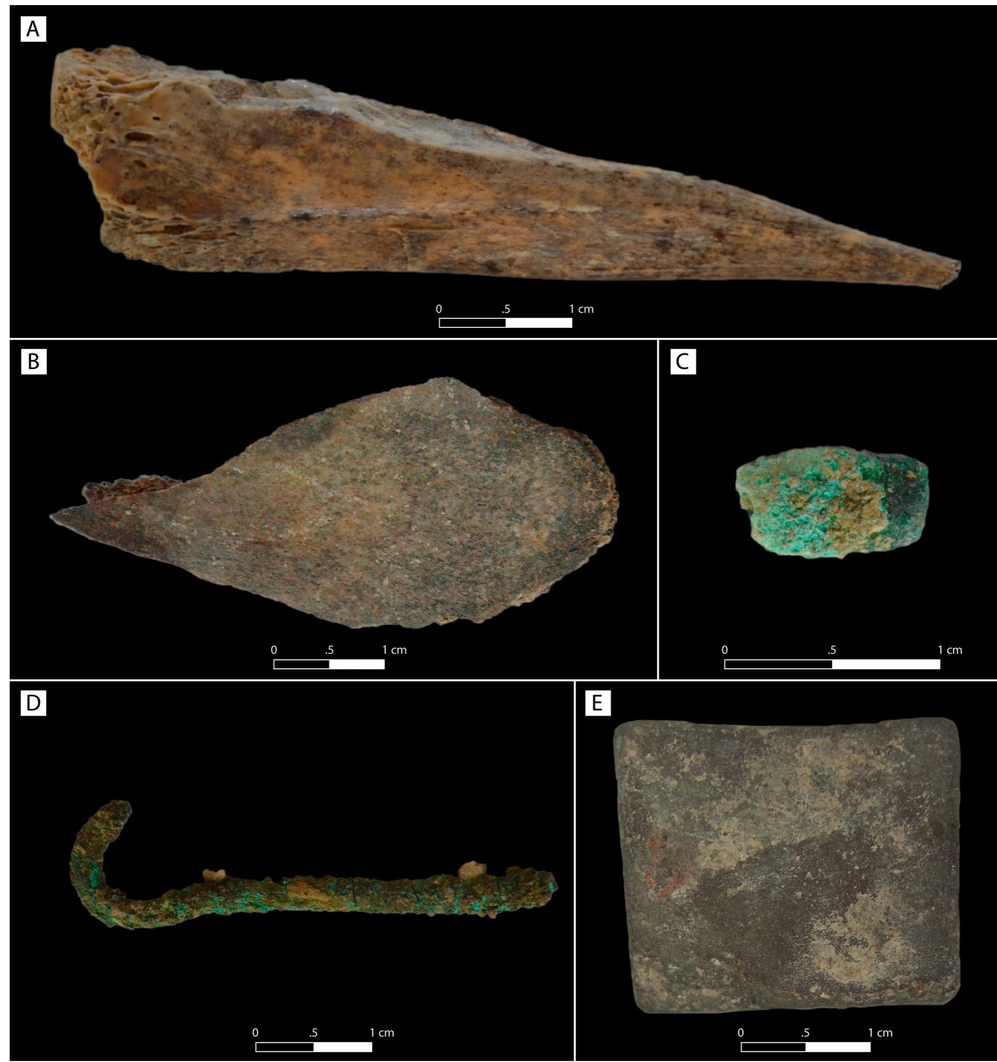 Figure 5. Finds associated with the metallurgical installation, including: A) a bone awl; B) a spatula, C) a copper alloy bead, D) a copper alloy hook, and E) a whetstone. 