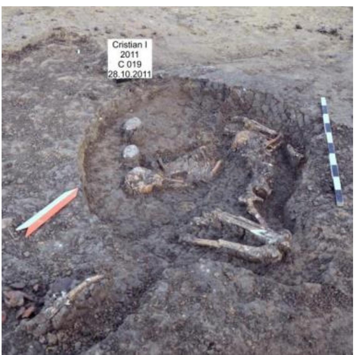 Photo 1. Cristian I, Sibiu county grave M1. (Apud Luce 2015, p 198). 