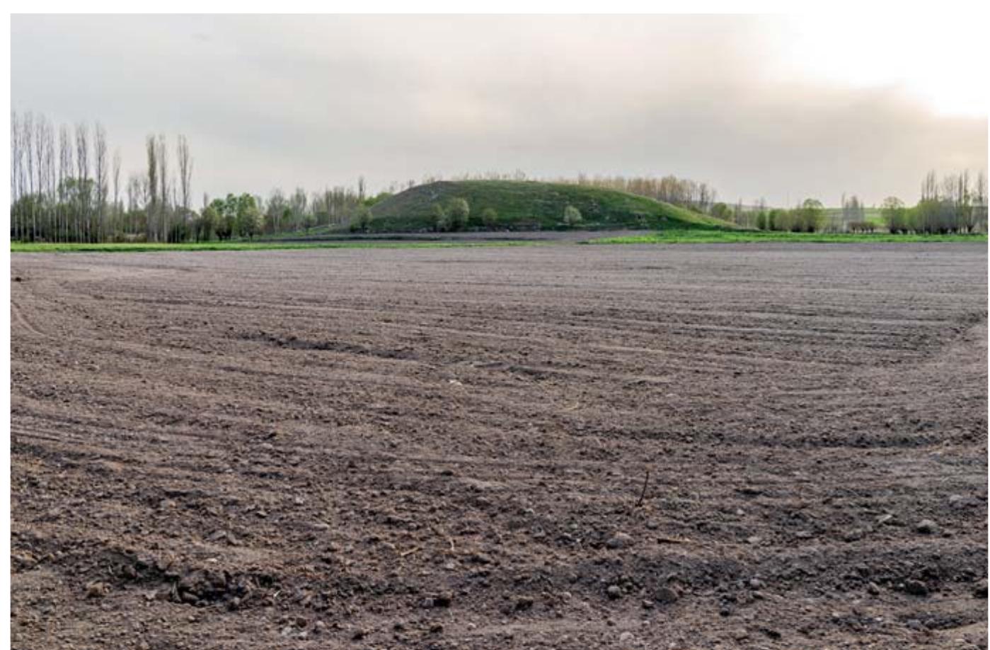 FIGURE 8: The tell of Beykéy, c. 34 km north of Afyonkarahisar (Luwian Studies #0237). 