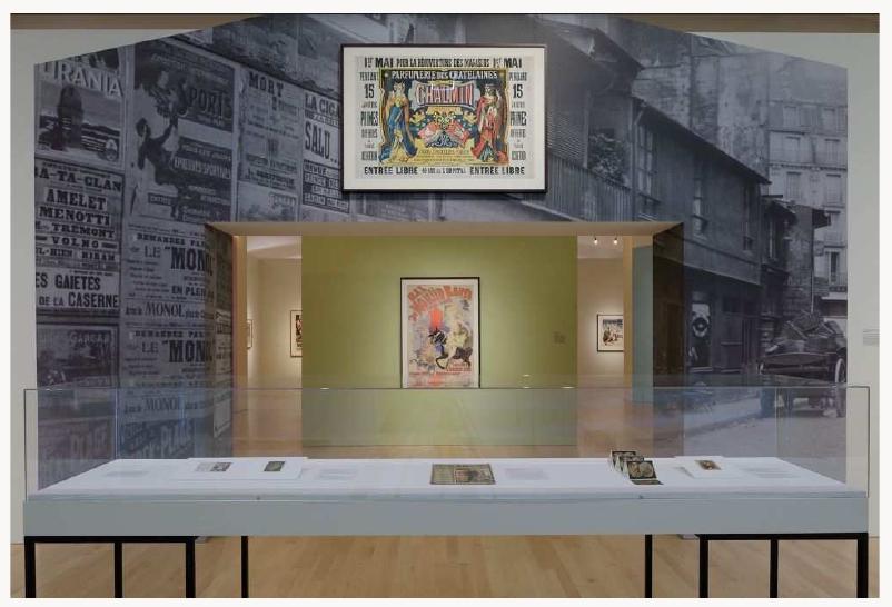 entering a station. These effects were important to provide an experience that is visual anc auditory and to some extent spatial. 