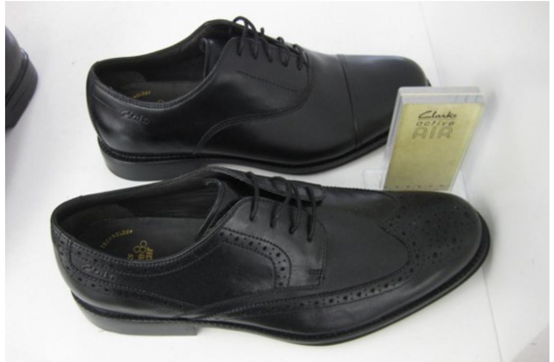 ig. 3.10: Bravo Man and Dino Boss men’s shoes. Sheffield, March 2012. Own photograph. 