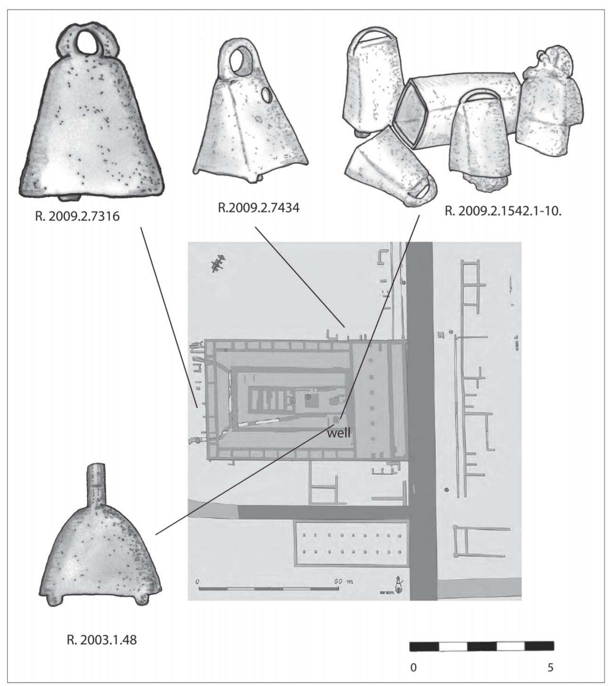 Figure 15. Bells excavated in and near the Iseum. Bells R.2009.2.1642.1-10., without scale (Graphic: bells by B. M. Pomberger; modified  plan by B. M. Pomberger after SoszTaritTs 2016: 37, Fig. 2) 15. dbra. Csengok. Iseum és kornyéke. Az R.2009.2.1642.1-10. méret nélktil. (Rajz: B. M. Pomberger; alaprajz: B.M. Pomberger, SoszTaRITS  Ee a <a y peel! Atte, Ye 