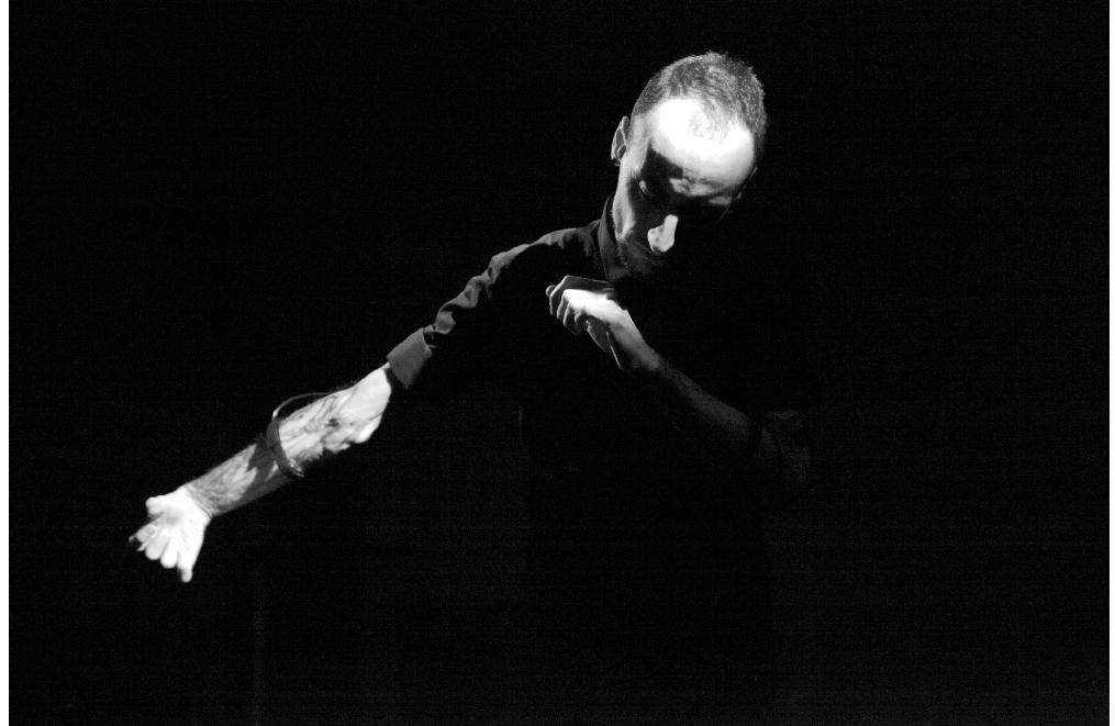 Agata Zelechowska RITMO Centre for Interdisciplinary Studies in Rhythm, Time and Motion Department of Musicology, University of Oslo agata.zelechowska@imv.uio.no  Figure 1: Marco Donnarumma performs with his XTH sen- sors at the concert we have studied (Photo: Simen Kjellin). 