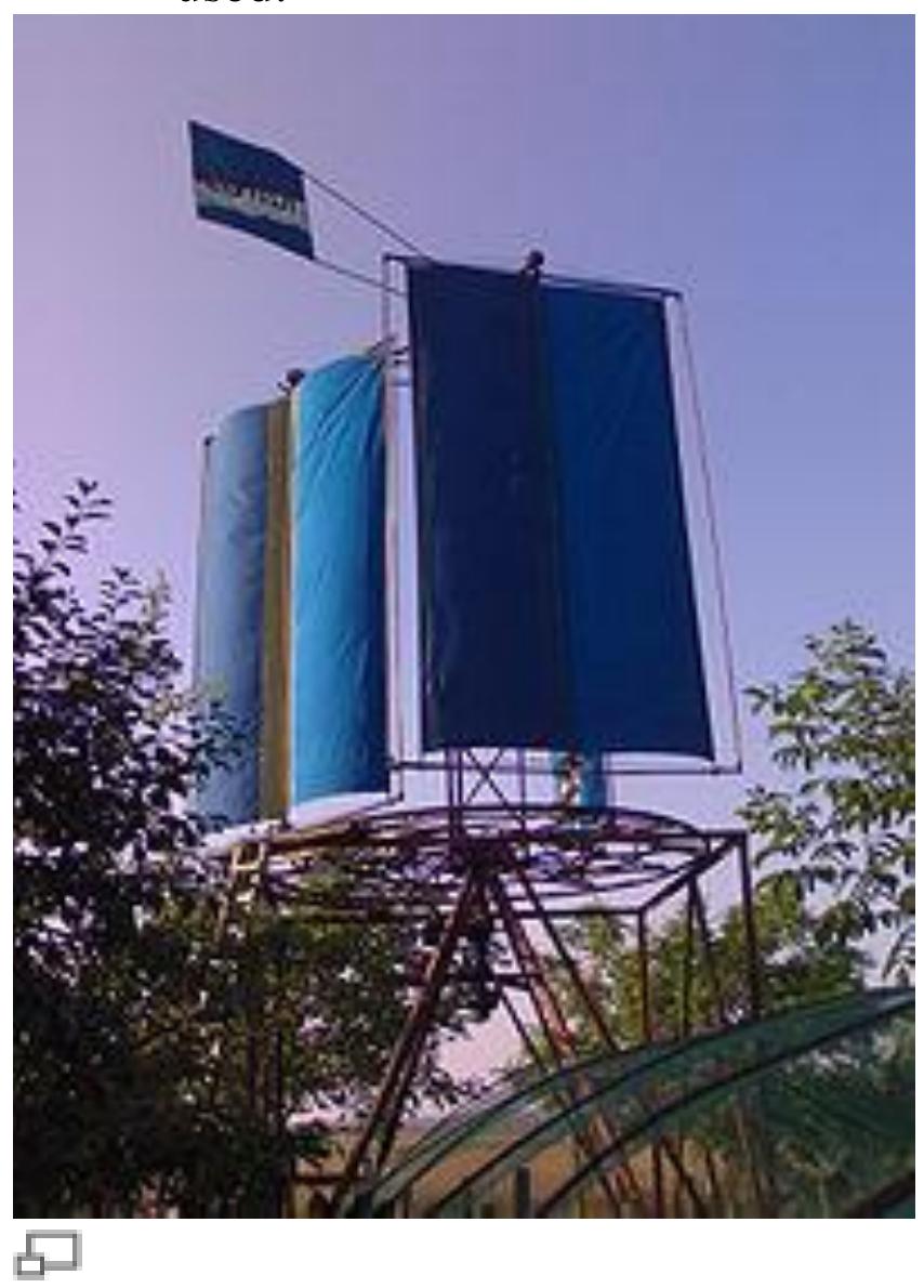 ratio which lowers blade bending stresses. Straight, V, or curved blades may be used. 
