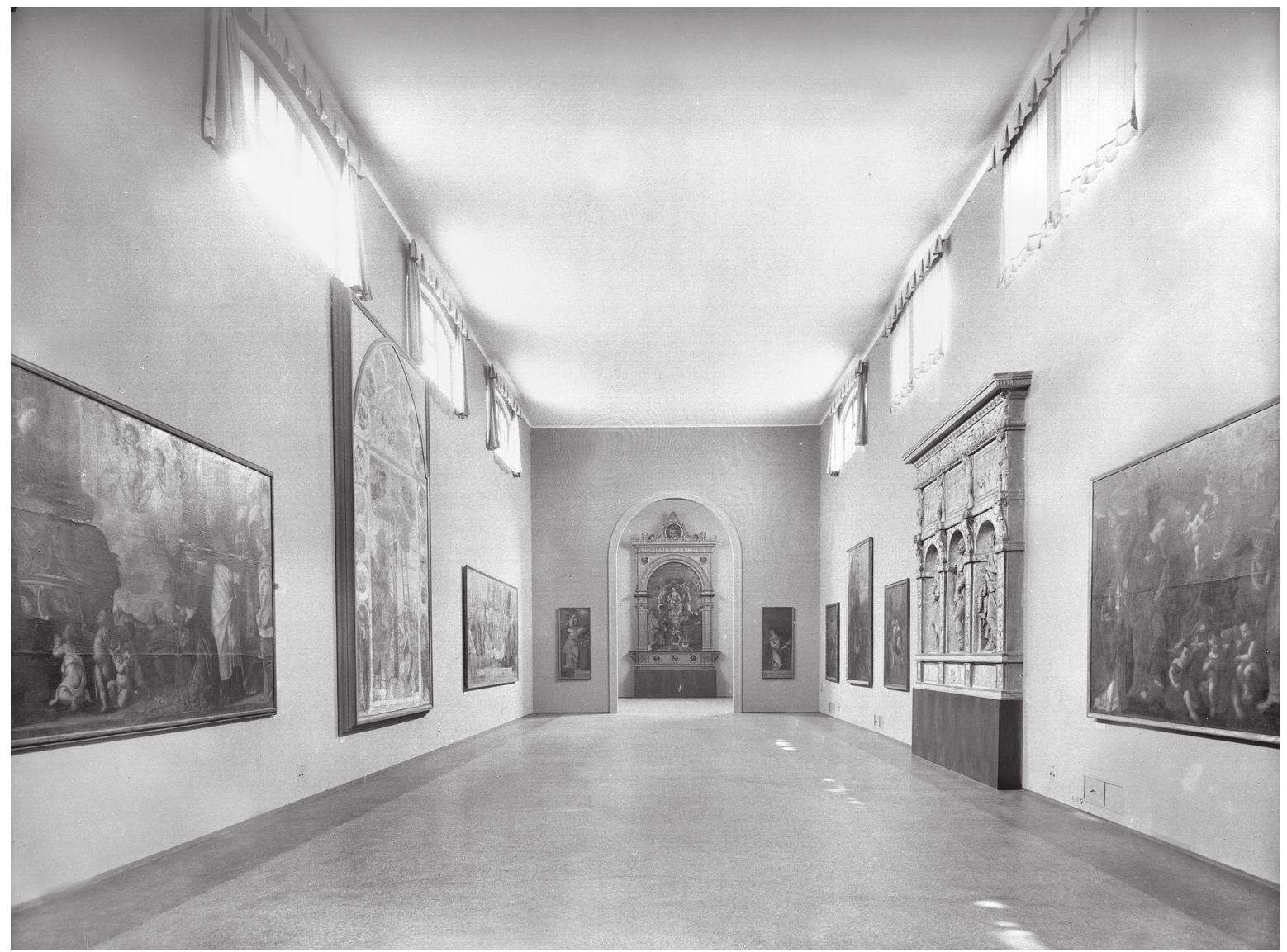 Fig. 9. Padua, Civic Museum, Room of the Cinquecento, after the 1950s. Courtesy of the Photographic Cabinet of the Civic Museum of Padua, inv. E 2385 