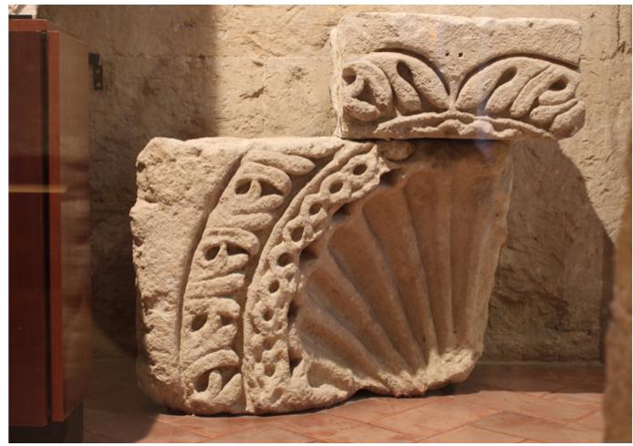 Fig. 5. Great Mosque of Cordoba, monolithic scallop niche, 8th-9th century. Photograph © Susana Calvo. 