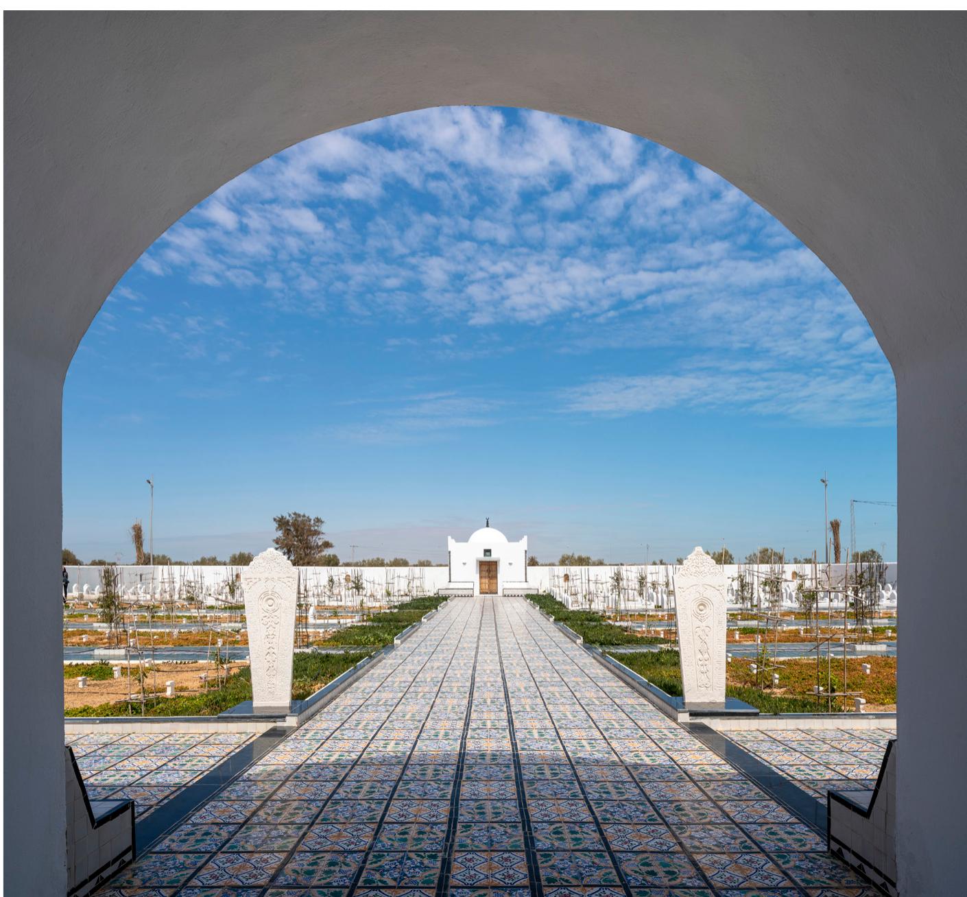 Fig, 2. View of the garden cemetery and multi-faith prayer room, Le Jardin d’Afrique, Zarzis, Tunisia. Photograp © Rachid Koraichi. 